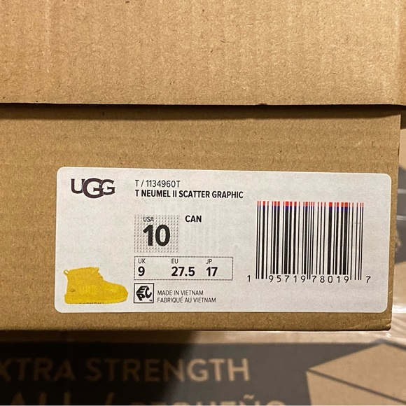 Toddler UGG Boots 10c Yellow - Picture 3 of 5